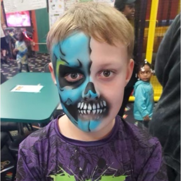 Meet your Posher, Elizabeth - Picture 8 of 9